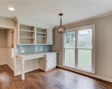 153 Lantern Ridge Court - Photo Thumbnail 17