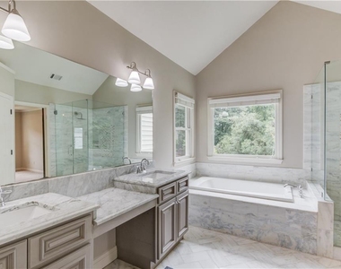 153 Lantern Ridge Court - Photo Thumbnail 25