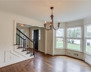 153 Lantern Ridge Court - Photo Thumbnail 5