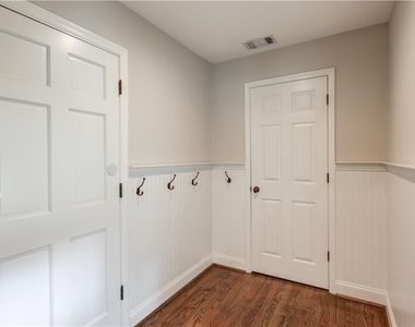 153 Lantern Ridge Court - Photo Thumbnail 18