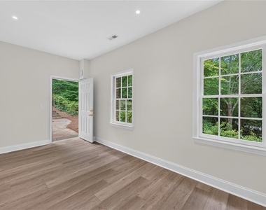 140 Valley Road Nw - Photo Thumbnail 61