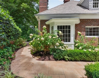 140 Valley Road Nw - Photo Thumbnail 6