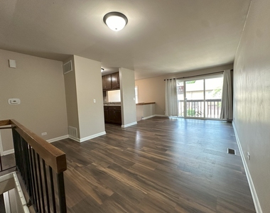 276 Sioux Drive - Photo Thumbnail 2