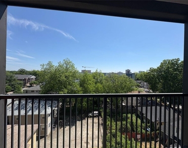 525 Parkway Drive Ne - Photo Thumbnail 18