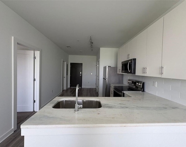 525 Parkway Drive Ne - Photo Thumbnail 7
