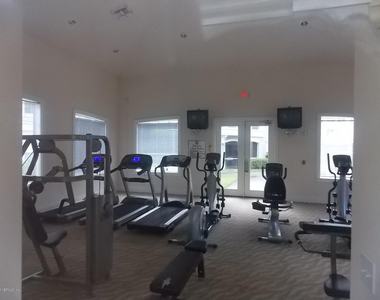 8290 Gate Parkway W - Photo Thumbnail 5