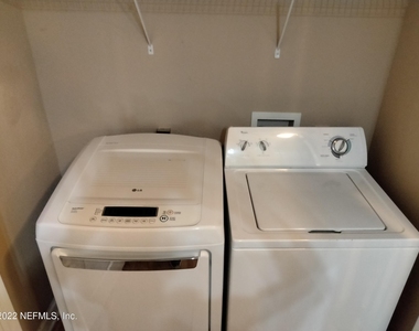 8290 Gate Parkway W - Photo Thumbnail 32