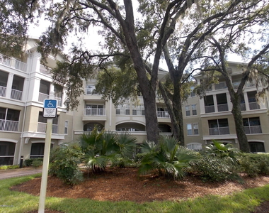 8290 Gate Parkway W - Photo Thumbnail 1