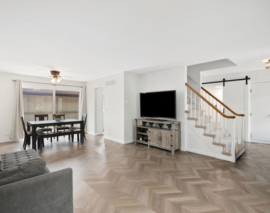 21 Kyle Court - Photo Thumbnail 2