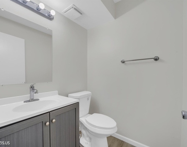 1405 Merrimac Lane N - Photo Thumbnail 20
