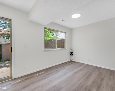 1405 Merrimac Lane N - Photo Thumbnail 13