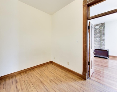 2338 S Blue Island Avenue - Photo Thumbnail 14