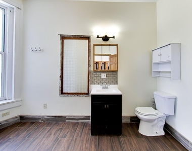 2338 S Blue Island Avenue - Photo Thumbnail 18