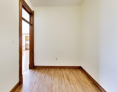 2338 S Blue Island Avenue - Photo Thumbnail 15