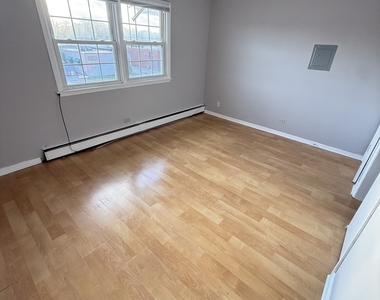 4337 Prescott Avenue - Photo Thumbnail 11