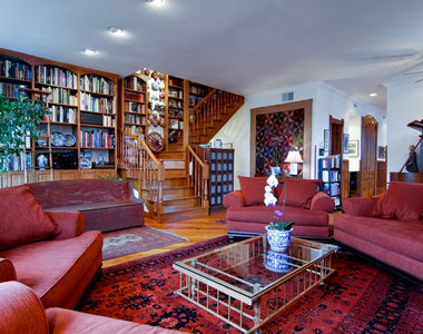 622 W Briar Place - Photo Thumbnail 5