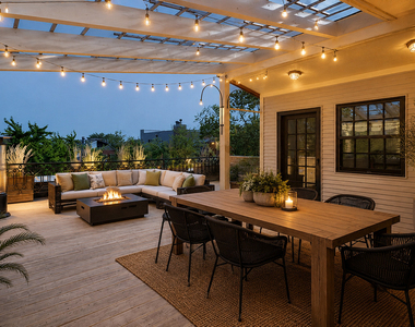 622 W Briar Place - Photo Thumbnail 23