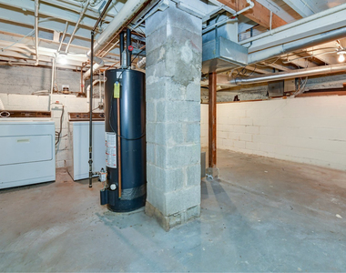 310 Johnson Street - Photo Thumbnail 8