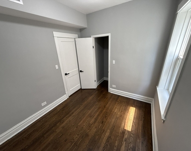2552 N Austin Avenue - Photo Thumbnail 15