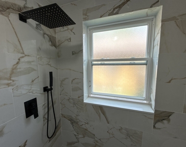 2552 N Austin Avenue - Photo Thumbnail 10