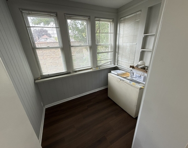 2552 N Austin Avenue - Photo Thumbnail 23