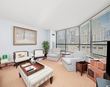 405 N Wabash Avenue - Photo Thumbnail 3