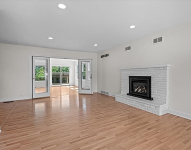 333 Warwick Road - Photo Thumbnail 6