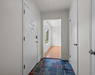 333 Warwick Road - Photo Thumbnail 2