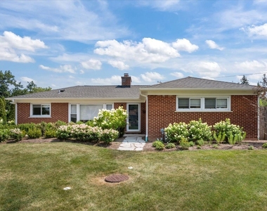 333 Warwick Road - Photo Thumbnail 1