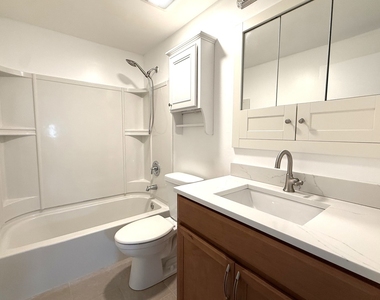 206 Barcliffe Lane - Photo Thumbnail 8