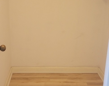 10 E Ontario Street - Photo Thumbnail 12