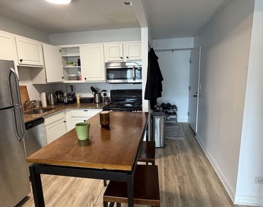 10 E Ontario Street - Photo Thumbnail 4