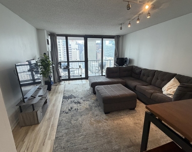 10 E Ontario Street - Photo Thumbnail 3