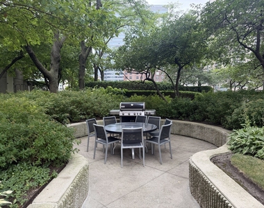 10 E Ontario Street - Photo Thumbnail 17