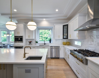 2447 Sharon Court - Photo Thumbnail 3