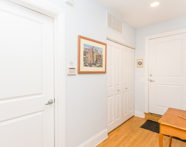 4113 N Southport Avenue - Photo Thumbnail 39