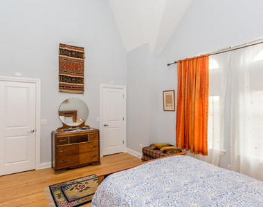4113 N Southport Avenue - Photo Thumbnail 14