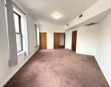 1524 W Jarvis Avenue - Photo Thumbnail 8