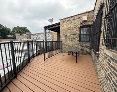 1524 W Jarvis Avenue - Photo Thumbnail 13