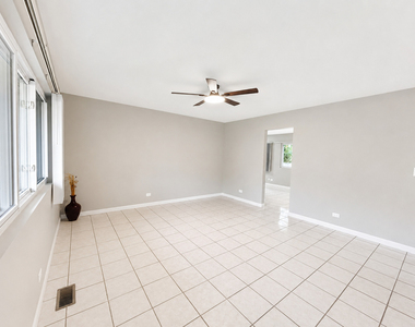 6847 Hawthorne Lane - Photo Thumbnail 3