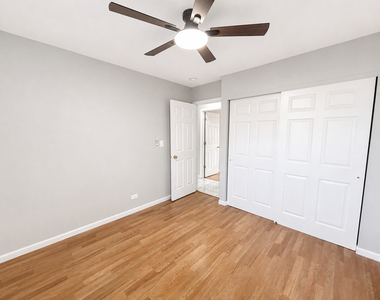 6847 Hawthorne Lane - Photo Thumbnail 17