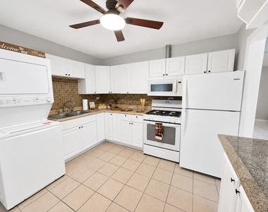 6847 Hawthorne Lane - Photo Thumbnail 9