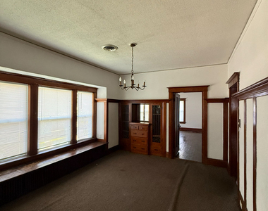 494 S Chicago Avenue - Photo Thumbnail 9