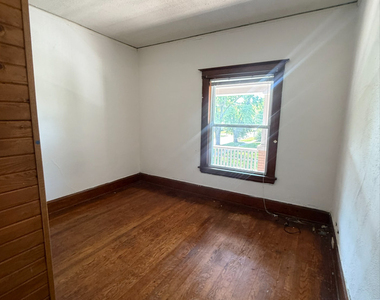 494 S Chicago Avenue - Photo Thumbnail 7