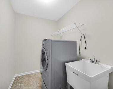 803 W Courtland Street - Photo Thumbnail 23