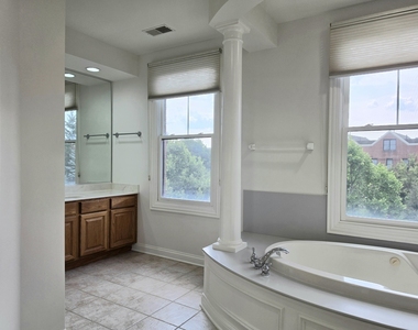 2085 Valor Court - Photo Thumbnail 22