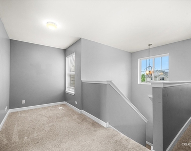 366 Chesapeake Lane - Photo Thumbnail 14