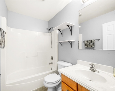366 Chesapeake Lane - Photo Thumbnail 13