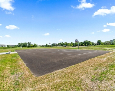 366 Chesapeake Lane - Photo Thumbnail 34