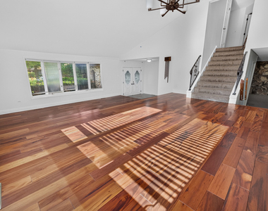 16w707 90th Street - Photo Thumbnail 3